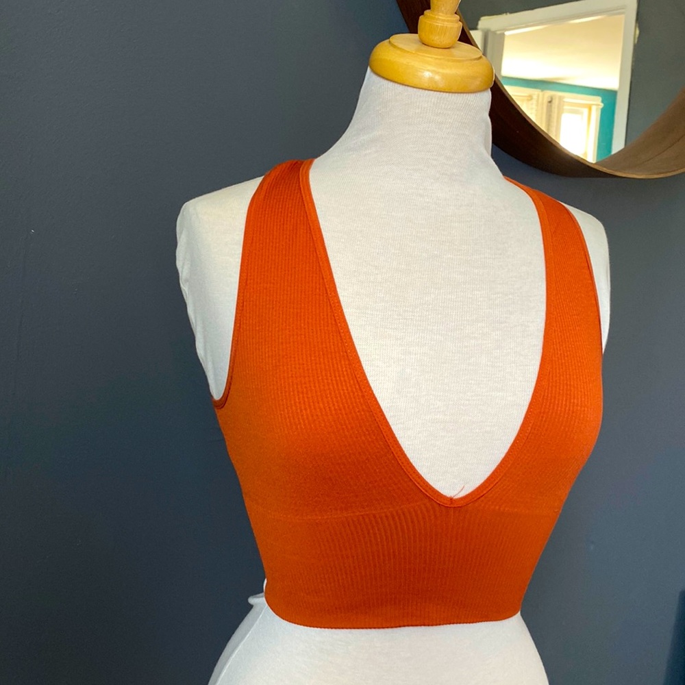 Seamless plunging bra top (orange)